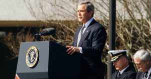 Mehr über den Artikel erfahren WH removes George W. Bush portraits